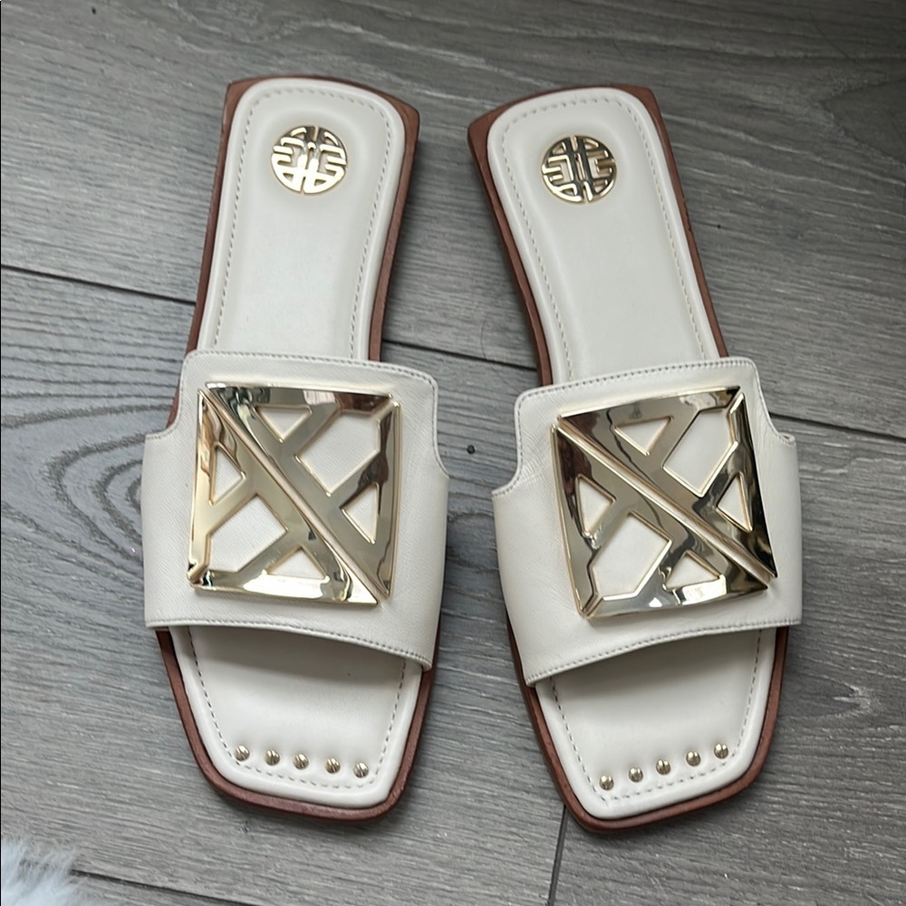 Elegant Cream and Gold Women's Slide Sandals Antonio Melani